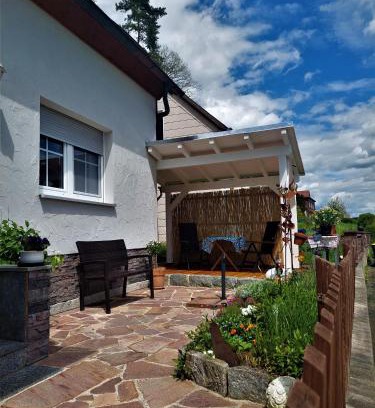 Plankenfels Apartment | Family-Friendly Ferienwohnung Schultheiss with High Ratings