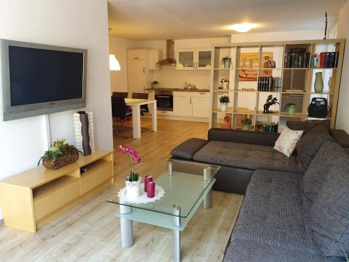 Singen Apartment | Oceanfront Getaway at Ferienwohnung Schwartz – Rated 9.1/10