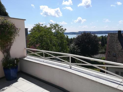 Ueberlingen Apartment | Oceanfront Retreat at Ferienwohnung Seeblick - Rated 9.4/10