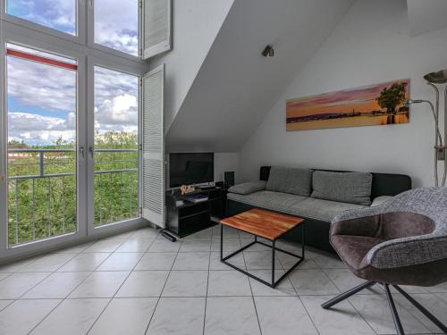Petershausen-West Apartment | Inviting Ferienwohnung Seeblick Maisonette for Your Stay