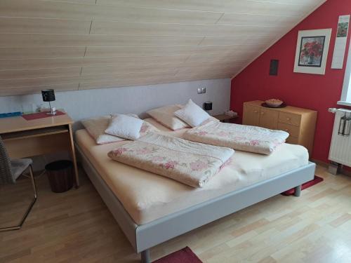Waldbuttelbrunn Apartment | Oceanfront Ferienwohnung Seegarten: Rated 9/10 by Guests