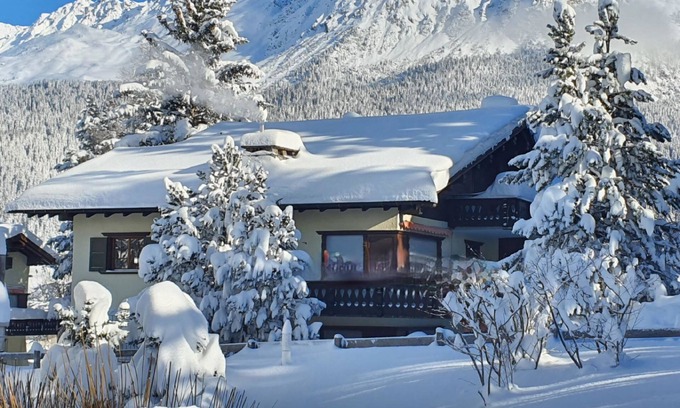 Lenzerheide Apartment | Family-Friendly Ferienwohnung Selina with Spa & Breakfast