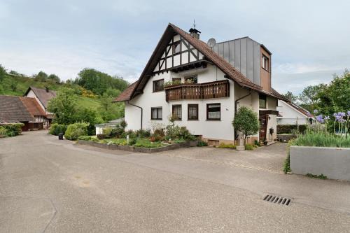 Lauf Apartment | Family-Friendly Ferienwohnung Serr with 9.3 Guest Rating