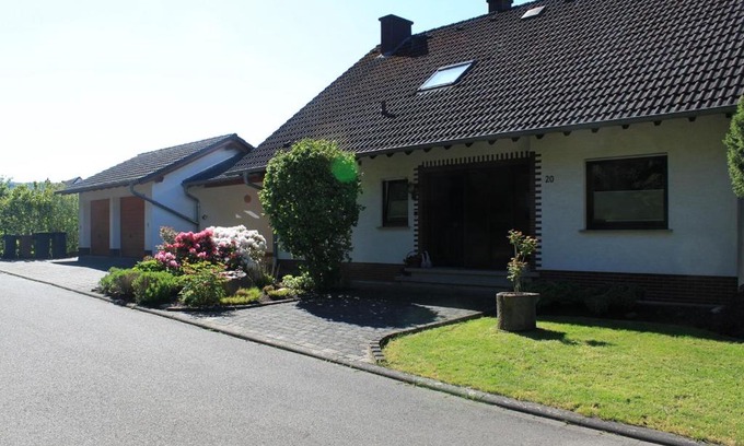 Heimweiler Apartment | Oceanfront Retreat: Ferienwohnung Siegel with 9/10 Rating