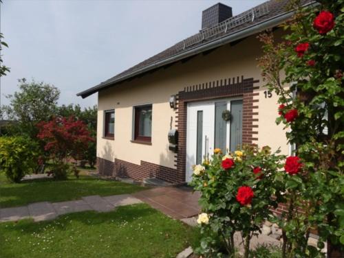 Niedenstein Apartment | Top-Rated Ferienwohnung Sigrun: Ideal for Families