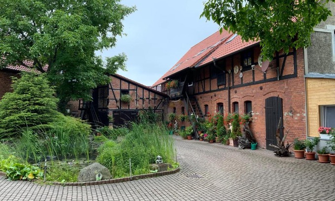 Silstedt Apartment | Family-Friendly Retreat at Ferienwohnung Silstedt - Rated 9.1