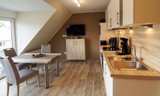 Norddeich Apartment | Family-Friendly Ferienwohnung Slipstek with Free Wi-Fi