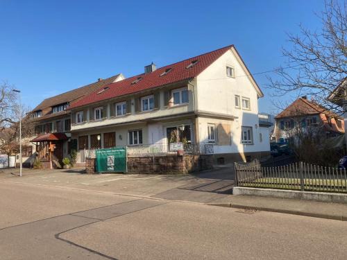 Biberach Apartment | Family-Friendly Ferienwohnung Smithson with Perfect Ratings