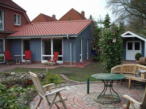 Wiefelstede Apartment | Top-Rated Ferienwohnung Sommerhus - Family-Friendly Escape
