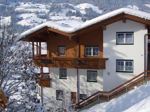Hainzenberg Apartment | Discover Ferienwohnung Sonnentraum: Rated 9.2/10 by Guests