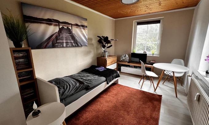 Elsteraue Apartment | Pet-Friendly Ferienwohnung Sonntag in Elsteraue Awaits You