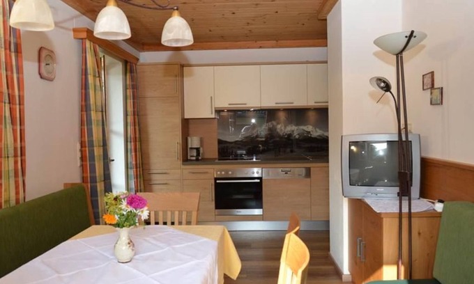 Leogang Apartment | Family-Friendly Retreat at Müllauer, Haus - Perfect for You