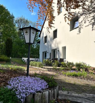 Ruethen Apartment | Exceptional Ferienwohnung Spitze Warte: Pet Friendly Retreat
