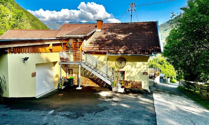 Flattach Apartment | Oceanfront Ferienwohnung Springer: Pet Friendly, Rated 9.6