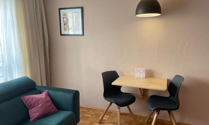 Wurzburg City Centre Apartment | Cozy Ferienwohnung Stadtmitte Würzburg with 8.5/10 Rating
