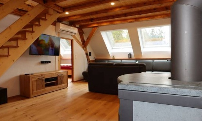 Loffingen Apartment | Spacious Ferienwohnung Stallegg: Perfect for Families and Pets