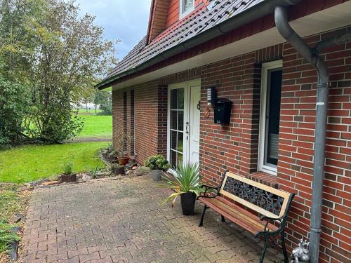 Weener Apartment | Family-Friendly Ferienwohnung Storchennest - Rated 9.5/10