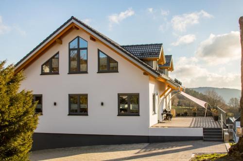 Kickenbach Apartment | Exceptional Ferienwohnung Stratmann - Rated 9.5/10 by Guests