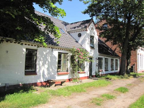 Katingsiel Apartment | Guest Rated 10/10: Ferienwohnung Suederbootfahrt Awaits