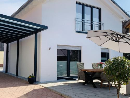 Biengen Apartment | Tranquil Ferienwohnung Susanne - 5 Star Family Retreat