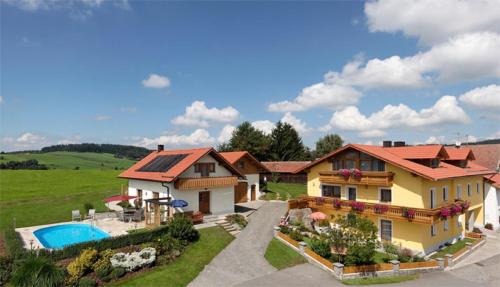 Wegscheid Apartment | Pet-Friendly Retreat at Ferienwohnung Tahedl - Rated 9.2/10