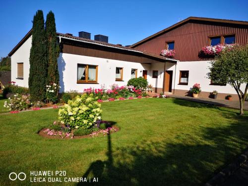 Diemelstadt Apartment | Ferienwohnung Tannenberg