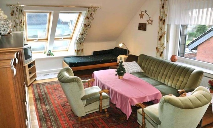 Flaesheim Apartment | Cozy Ferienwohnung Thuma for Families, Kitchen Included