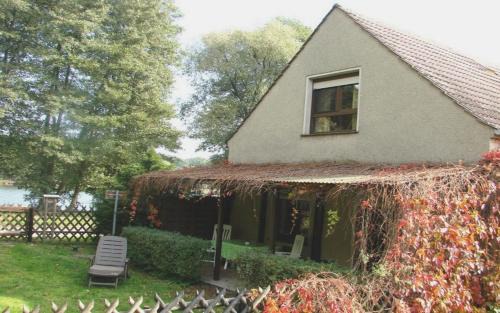 Seddiner See Apartment | Comfortable Ferienwohnung Tihsies with Great 8.4/10 Rating