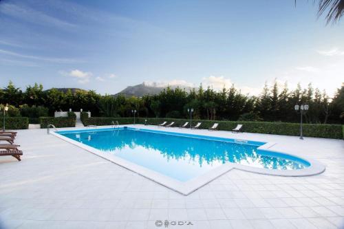 Valderice Apartment | Cozy Retreat for 4 in Valderice, Sicily with Pool Access