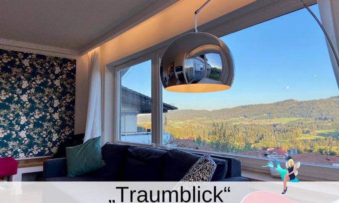 Sigmarszell Apartment | Pet-Friendly Ferienwohnung Traumblick with High Guest Ratings