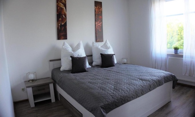 Ilmenau Apartment | Exceptional Ferienwohnung TrautesHeim with Free Parking