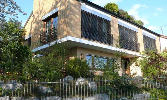 Meersburg Apartment | Pet-Friendly Ferienwohnung Urban - AHORN in Meersburg