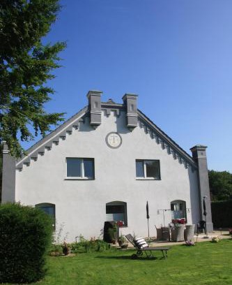 Gotterswickerhamm Apartment | Discover Voerde-Götterswickerhamm: A Gem by the Niederrhein