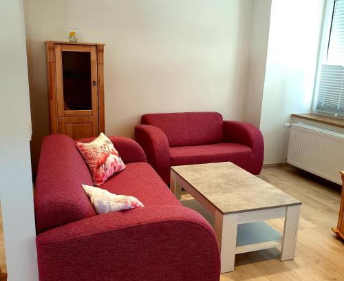 Baustert Apartment | Highly Rated Ferienwohnung Valentin: Family-Friendly Getaway