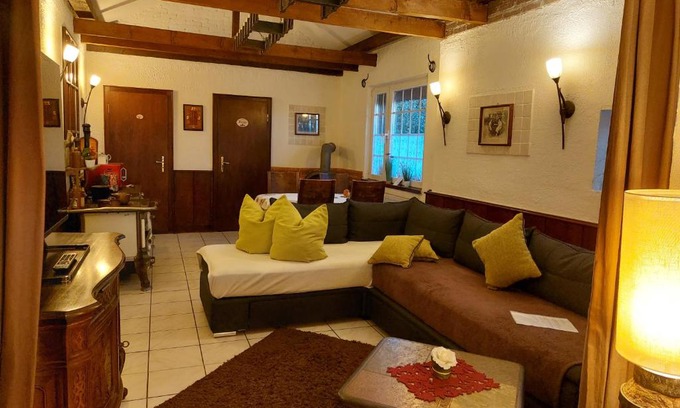 Heinsberg Apartment | Family-Friendly Villa del Viola Leonardo Apartment Awaits