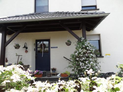 Mertloch Apartment | Oceanfront Retreat at Ferienwohnung Vogt - Rated 9.6/10
