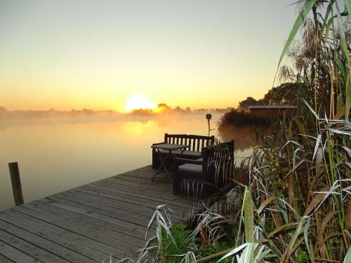 Muritz Apartment | 5-Star Waterfront Retreat with Sauna for Nature Lovers