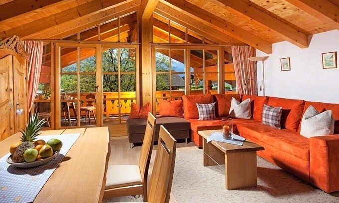Bischofswiesen Apartment | Cozy Watzmann Apartment for Families with Balcony & Kitchen