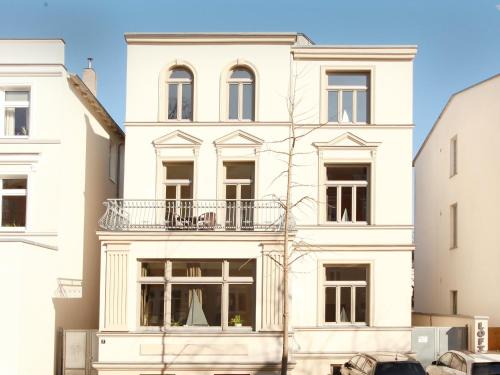 Warnemuende Apartment | Family-Friendly Ferienwohnung Warnemünde in City Villa L