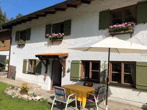 Josefsthal Apartment | Top-Rated Ferienwohnung Wasserfall with Family-Friendly Amenities