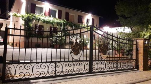 Mainz-Bingen Apartment | Child-Friendly Retreat at Ferienwohnung Weingut Kost