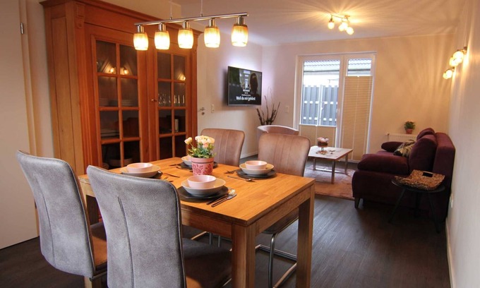 Idafehn Apartment | Ocean View Retreat at Ferienwohnung Wiekenhuus