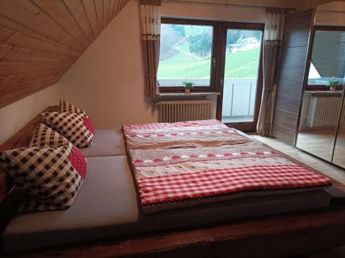 Oberharmersbach Apartment | Family-Friendly Ferienwohnung Wiesenblick with 9.4 Rating