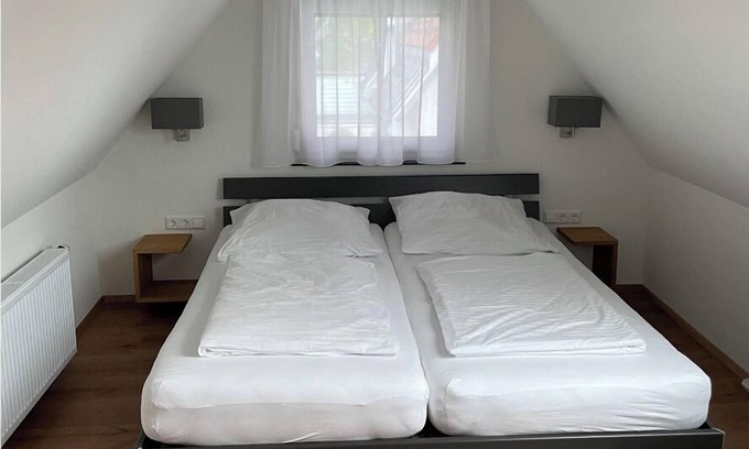 Langenargen Apartment | Modern Ferienwohnung Wilma Comfort: Family-Friendly Retreat
