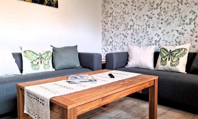 Uelzen Apartment | Oceanfront Retreat: Ferienwohnung Wipperau II, Rated 9.2/10