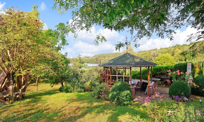 Wokuhl-Dabelow Apartment | Cozy 1 Bedroom Retreat in Wokuhl-Dabelow by the Lake