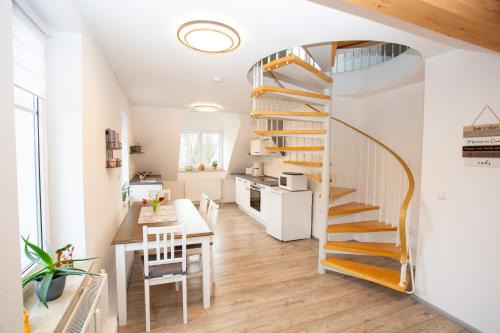 Zschopau Apartment | Top-Rated Ferienwohnung Zschopau Zentrum - Child-Friendly Stay