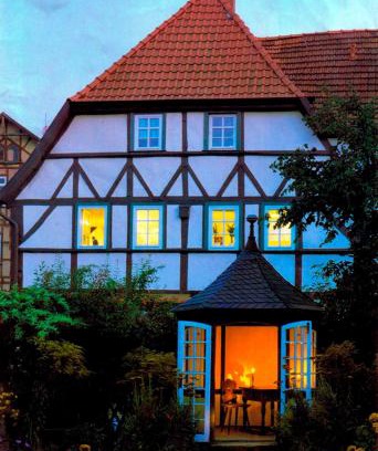 Eisenach Apartment | Pet-Friendly Ferienwohnungen "Altes Bachhaus" Awaits You