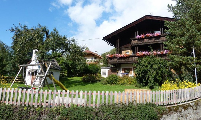 Rangersdorf Apartment | Oceanfront Ferienwohnungen am Bauernhof: Guest Rated 9.2