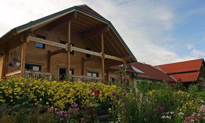 Lunz am See Apartment | Family-Friendly Retreat at Bio-Bauernhof Herdengl